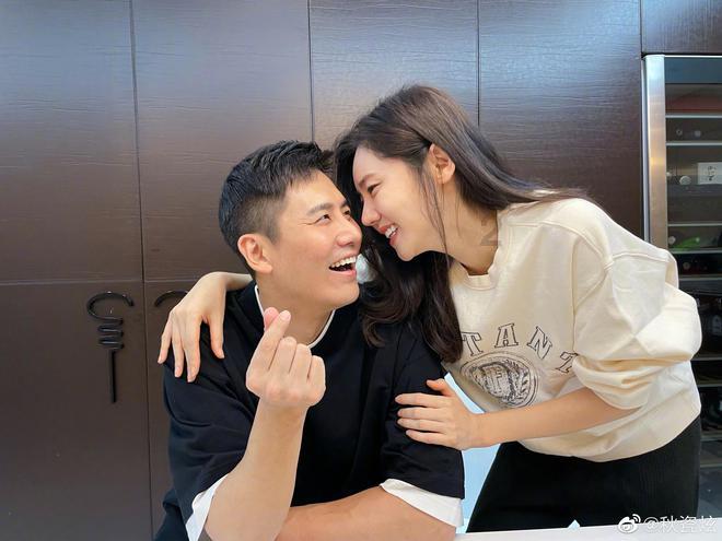 男生让自己的朋友帮忙看女生？